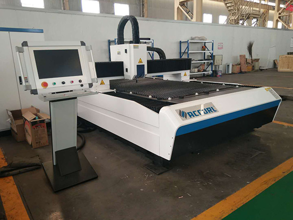 2000W Fiber Laser Prerje Machine për Metal tub dhe Tube prerje