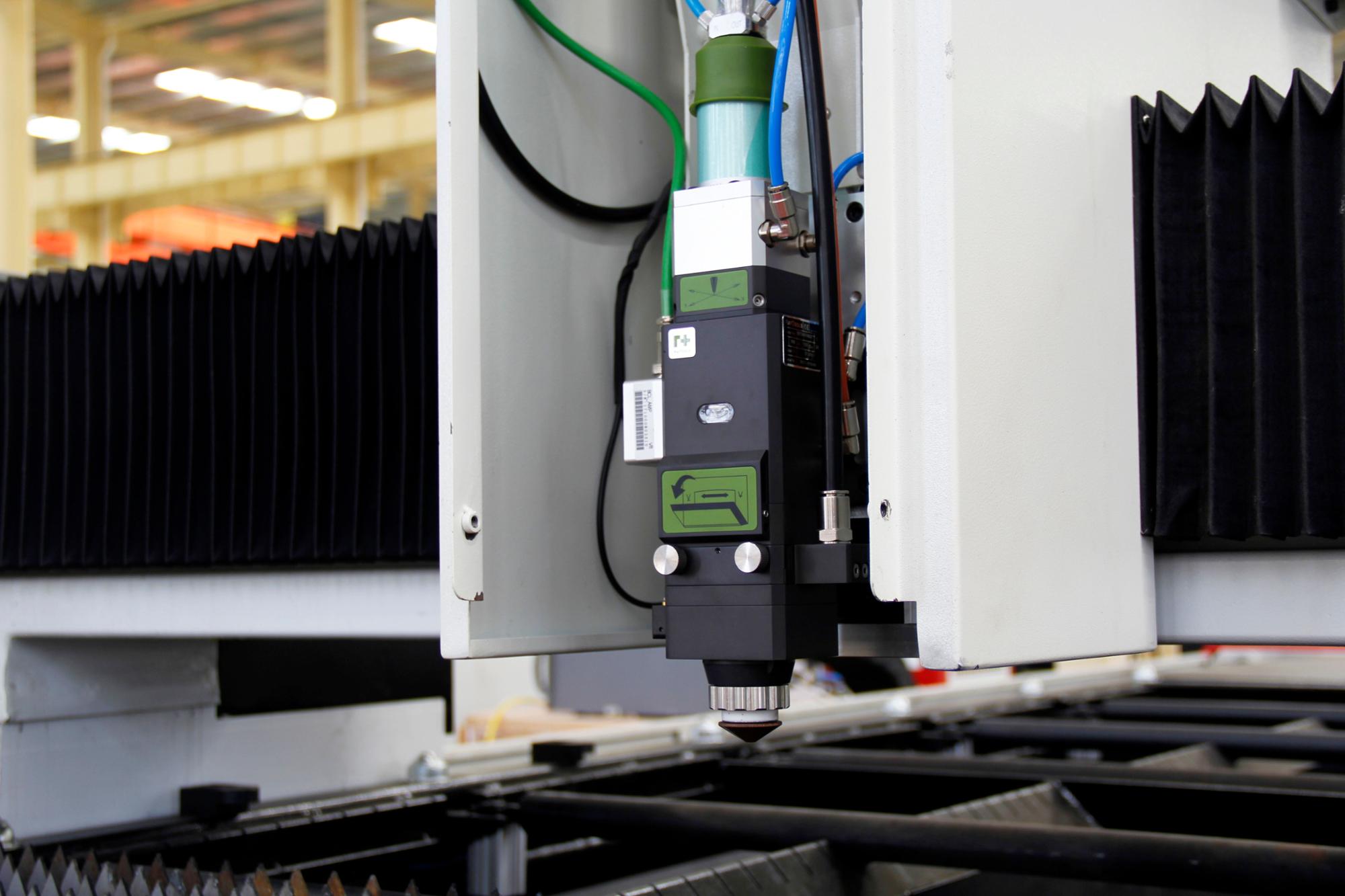 2000W Fiber Laser Prerje Machine për Metal tub dhe Tube prerje